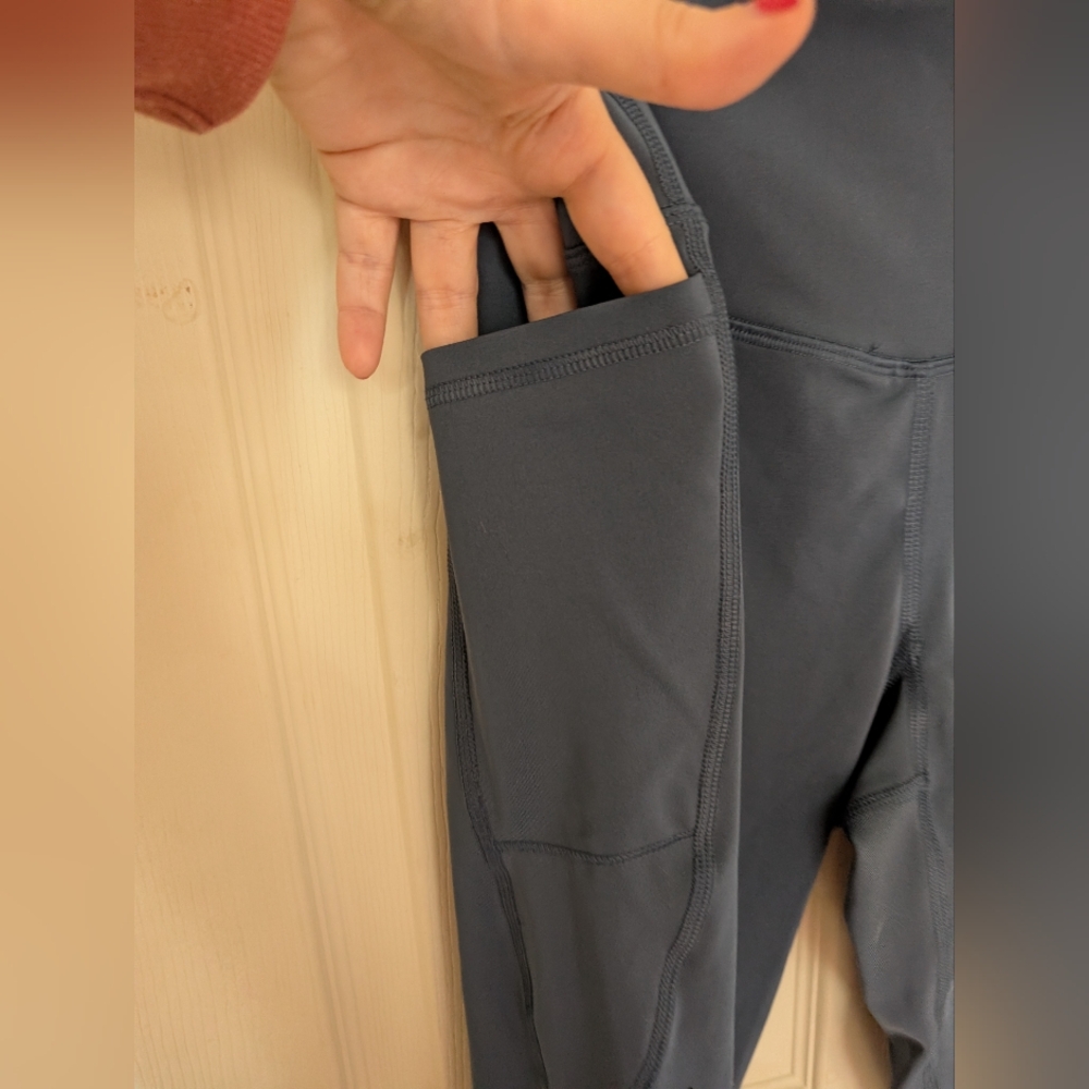 Champion Grayish Blue 3/4 Workout Leggings XL - Picture 3 of 6